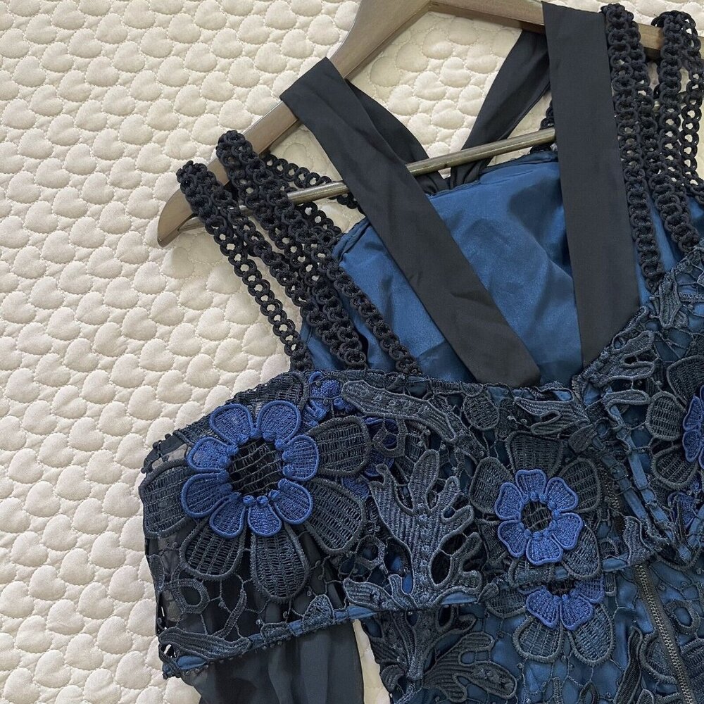 NWT Self Portrait Navy 3D Cold Shoulder Floral Guipure LACE Mini Dress Sz 8 - Picture 12 of 14